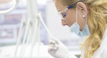 Qual è lo specialista che guadagna di più tra i medici?