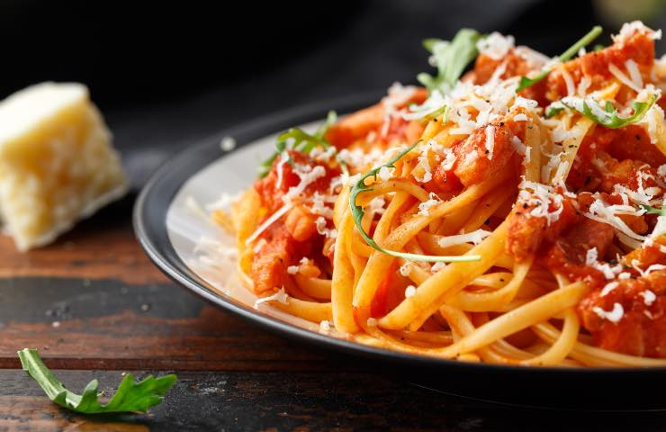Cuocere la pasta a fuoco spento: non è solo una questione di risparmio