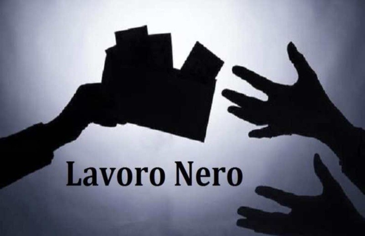 Lavoro a nero, cosa si rischia?