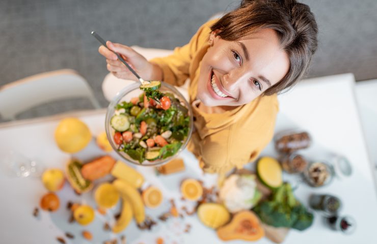 Qual è l'orario giusto per mangiare senza ingrassare