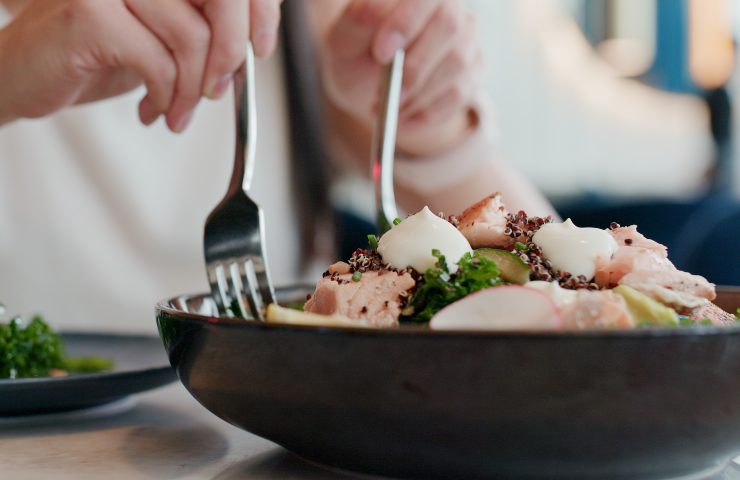 Qual è l'orario giusto per mangiare senza ingrassare