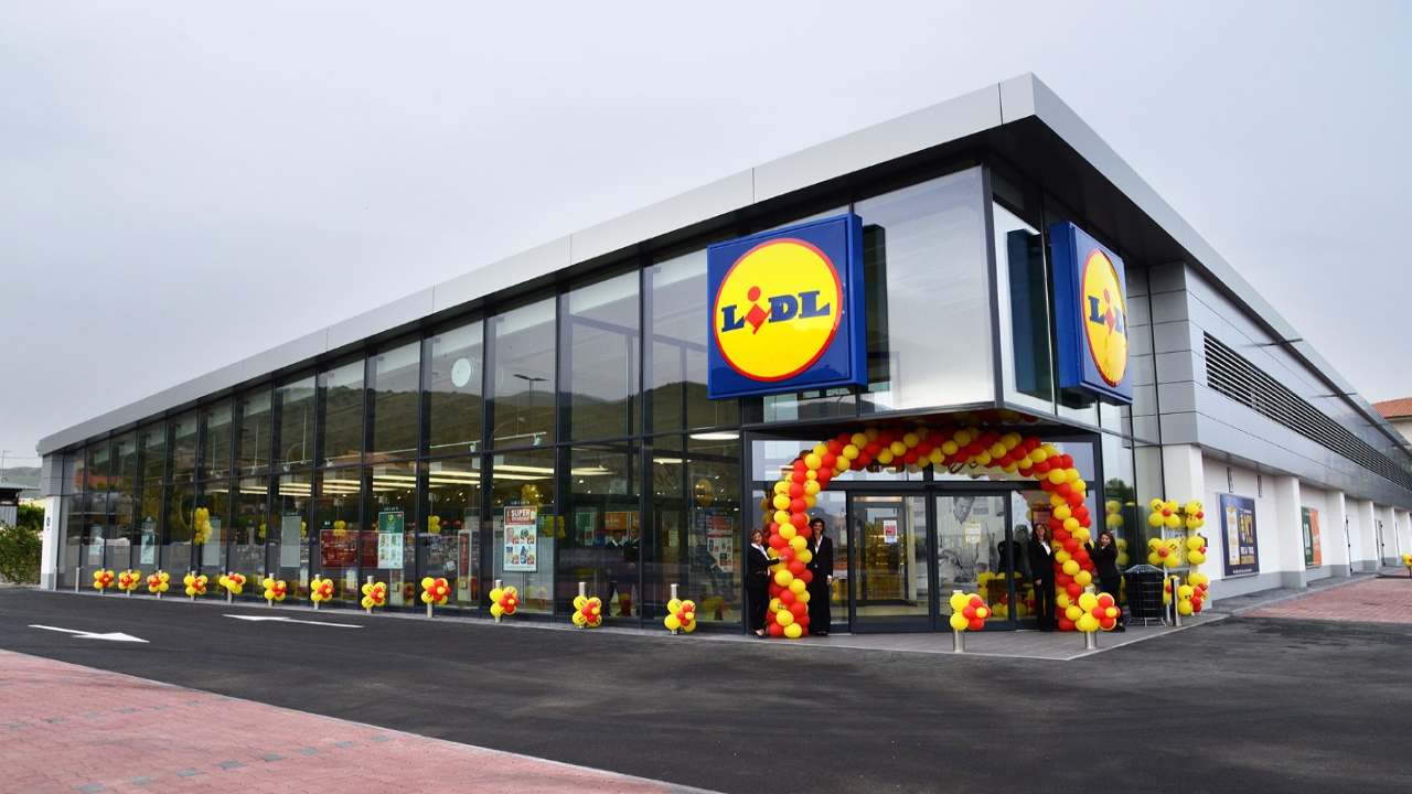 Lidl shopper