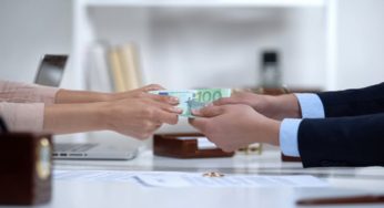 Divorzio, cosa succede se la più ricca è la moglie