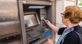 Pensioni agosto, quando arriverà per chi la ritira in banca